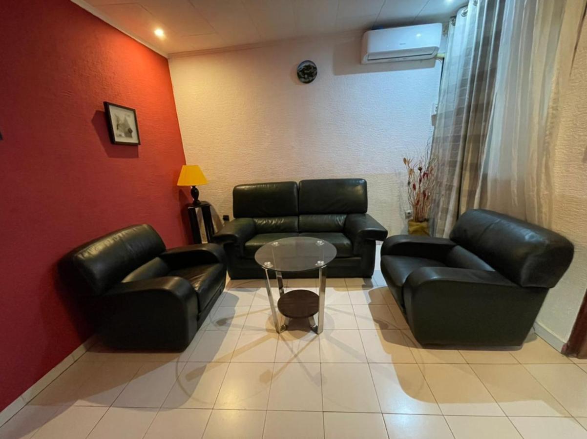 Yaoundé Homestay Studio מראה חיצוני תמונה